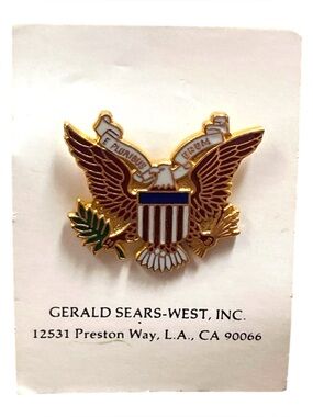 Presidential Seal Eagle United States Flag Matel Lapel Tack Pin Badge Gold-tone